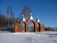 Ворота на клабище.Село Василевка 